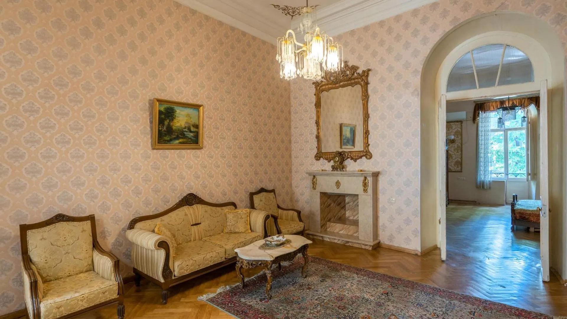 Leon Rooms Tbilisi 2*,  Georgien