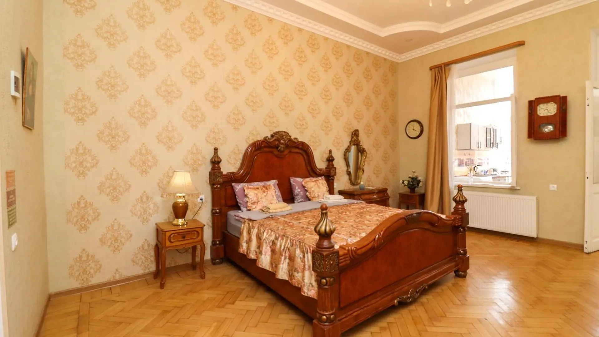 Leon Rooms Tbilisi 2*,  Georgien