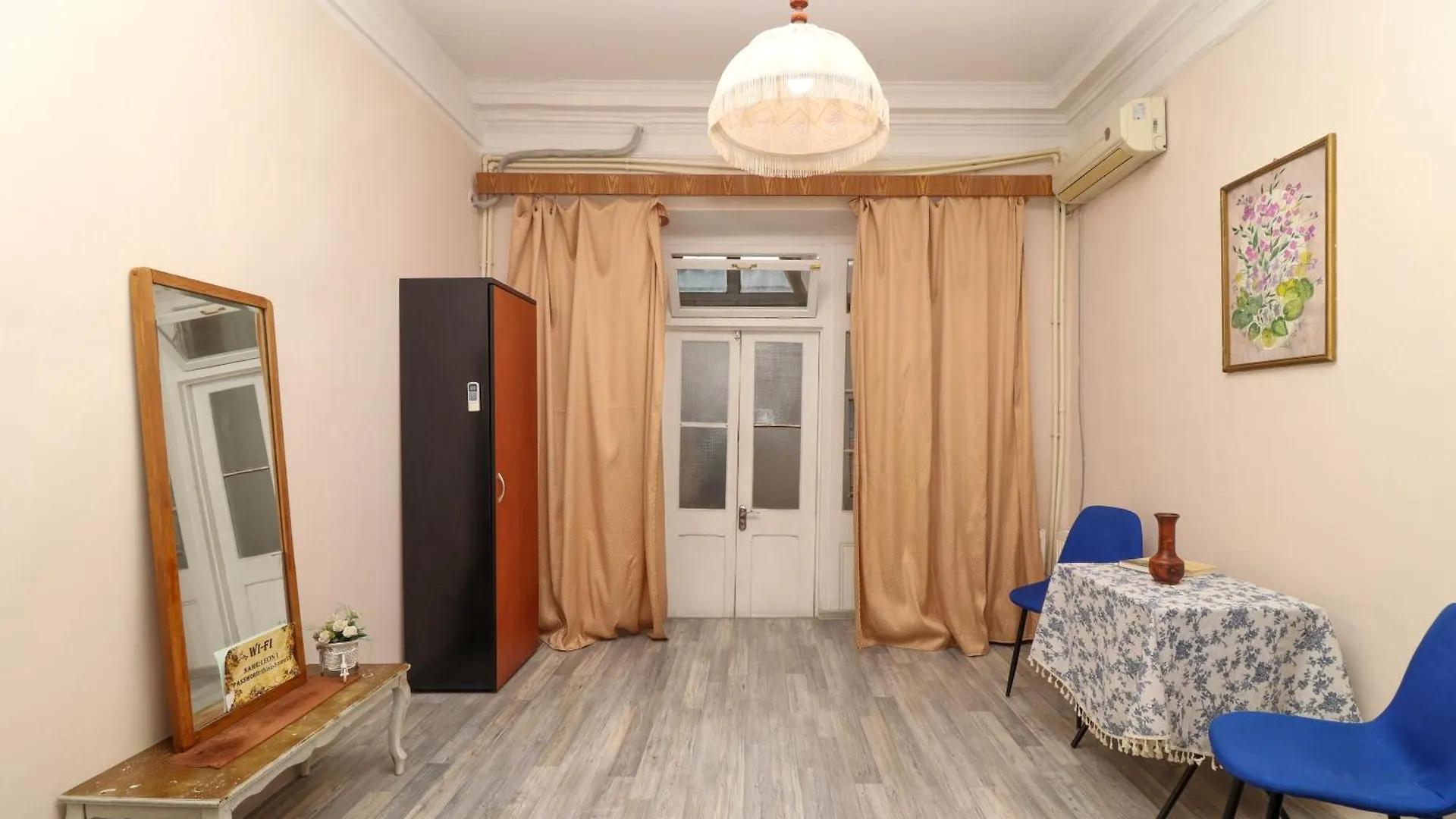 Leon Rooms Tbilisi Geórgia