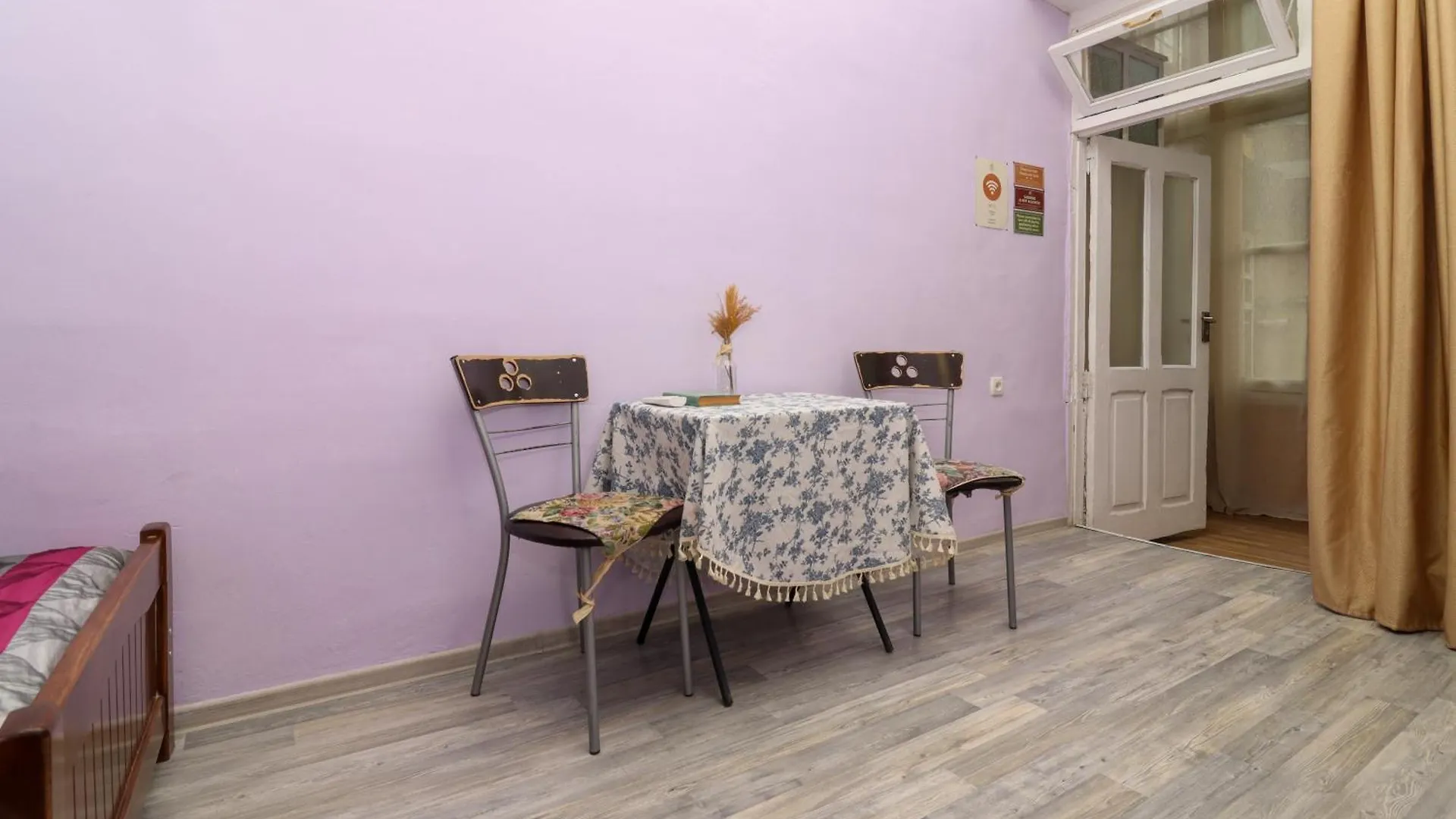 Casa de hóspedes Leon Rooms Tbilisi