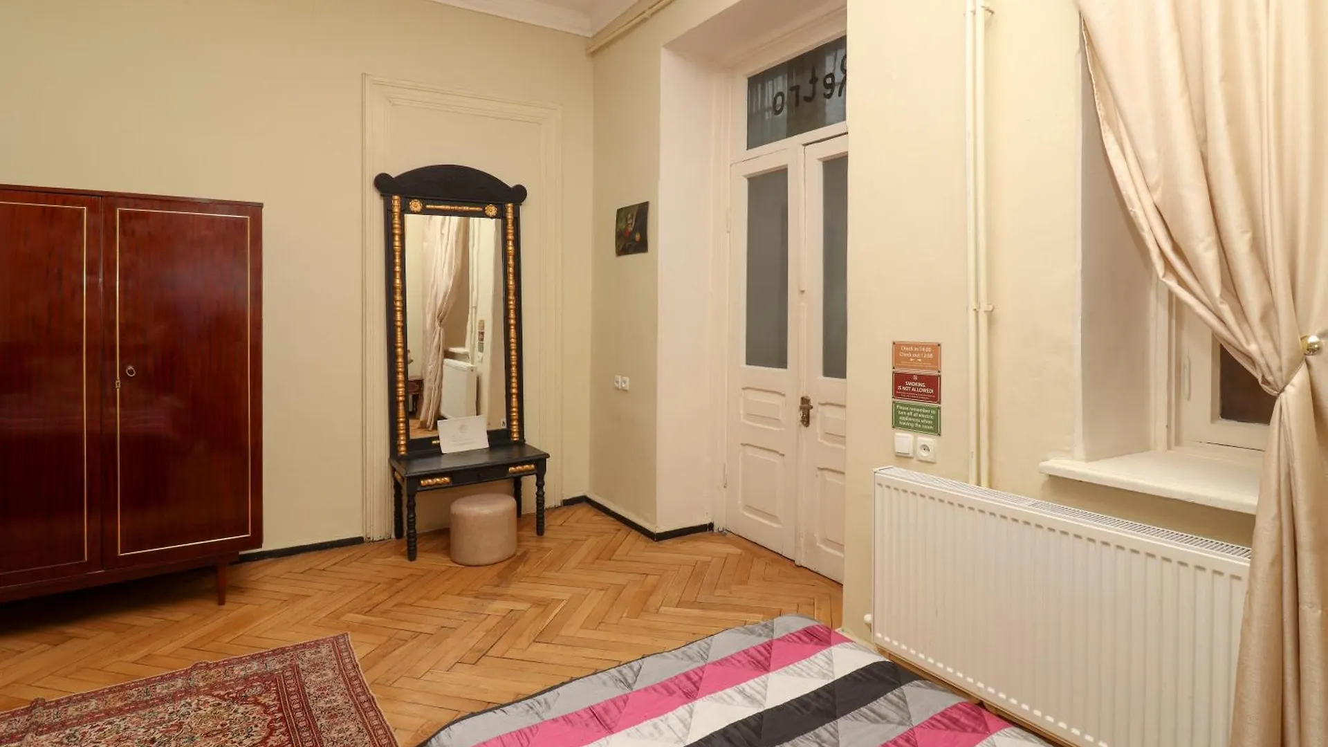 Casa de hóspedes Leon Rooms Tbilisi