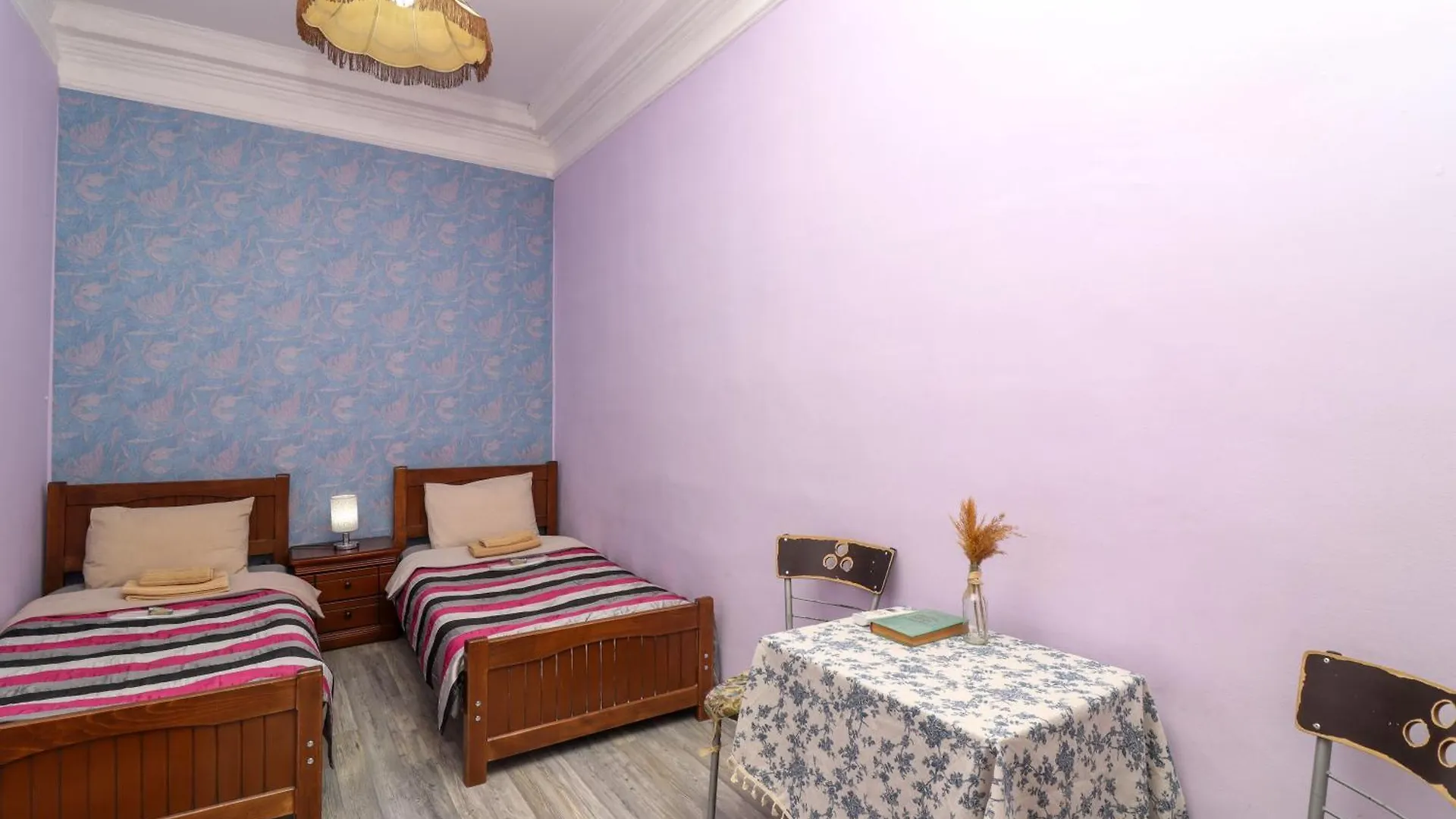 Хостел Leon Rooms Тбилиси 2*,  Грузия