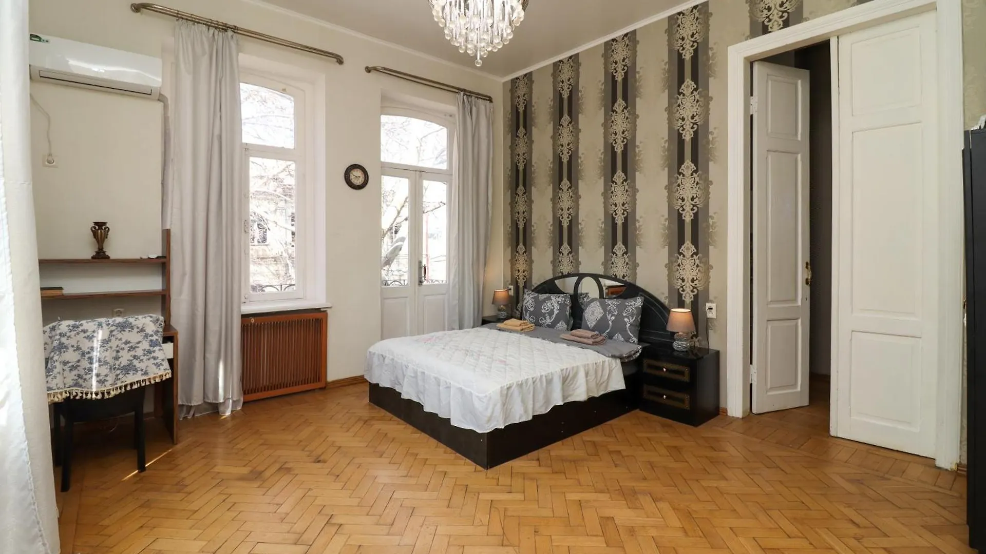 Хостел Leon Rooms Тбилиси Гостевой дом